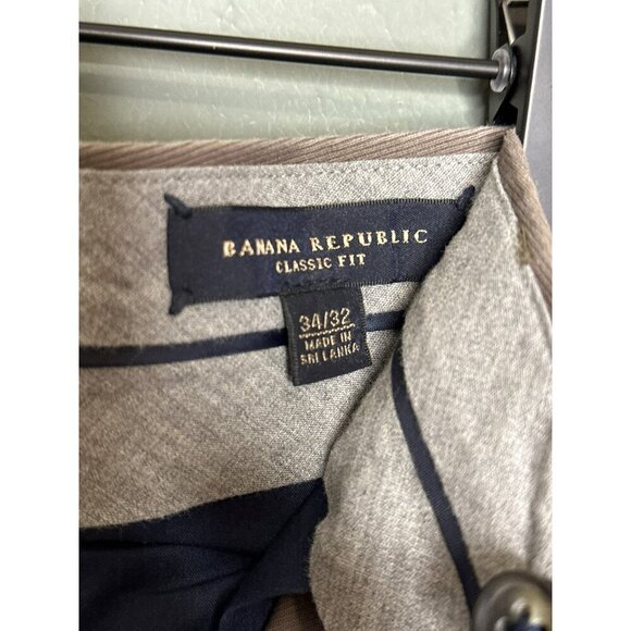 Banana Republic Men's 34" x 32" Classic Fit Chino's Straight Leg - Picture 10 of 13